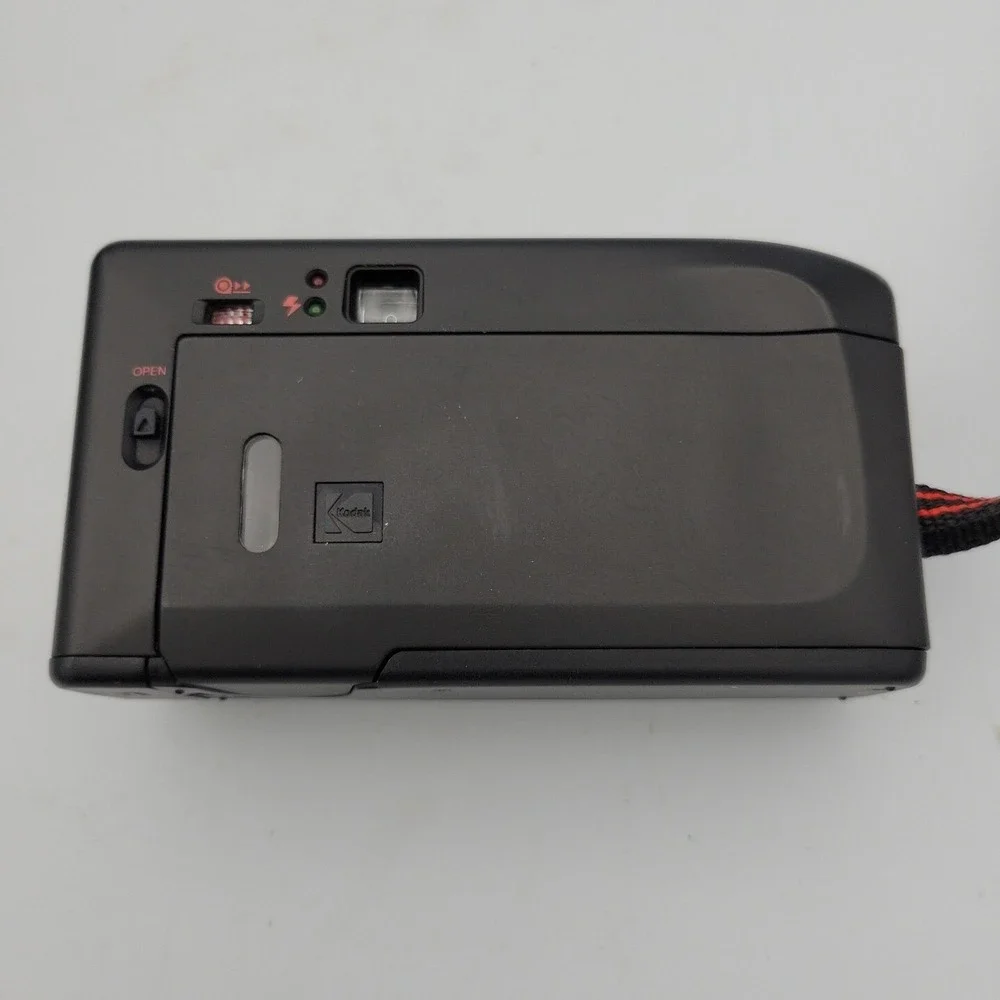 Kodak Star 835AF 35mm Film Camera Point & Shoot With Case Black Ektanar Lens